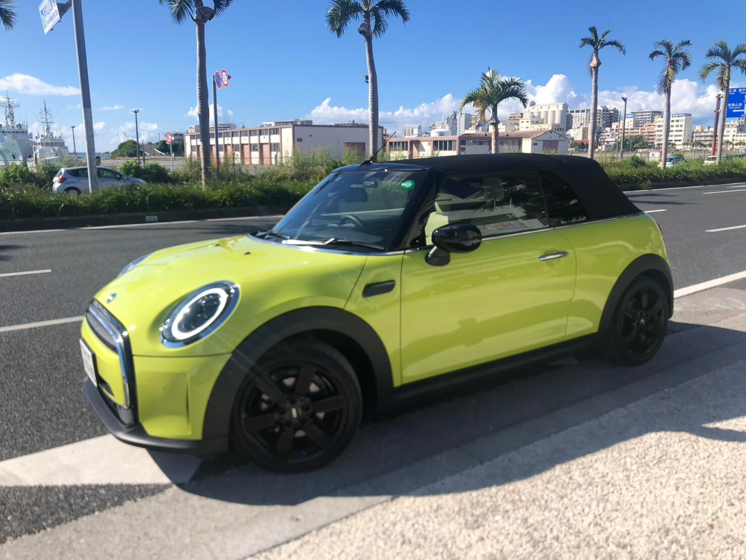 MINI ミニクーパーコンバーチブル（イエロー）