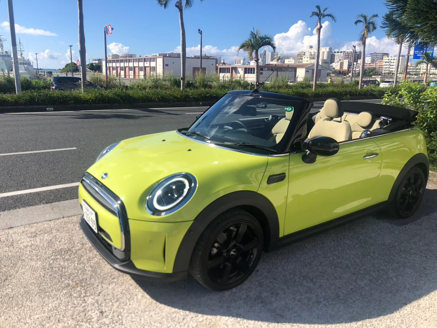 MINI ミニクーパーコンバーチブル(イエロー)