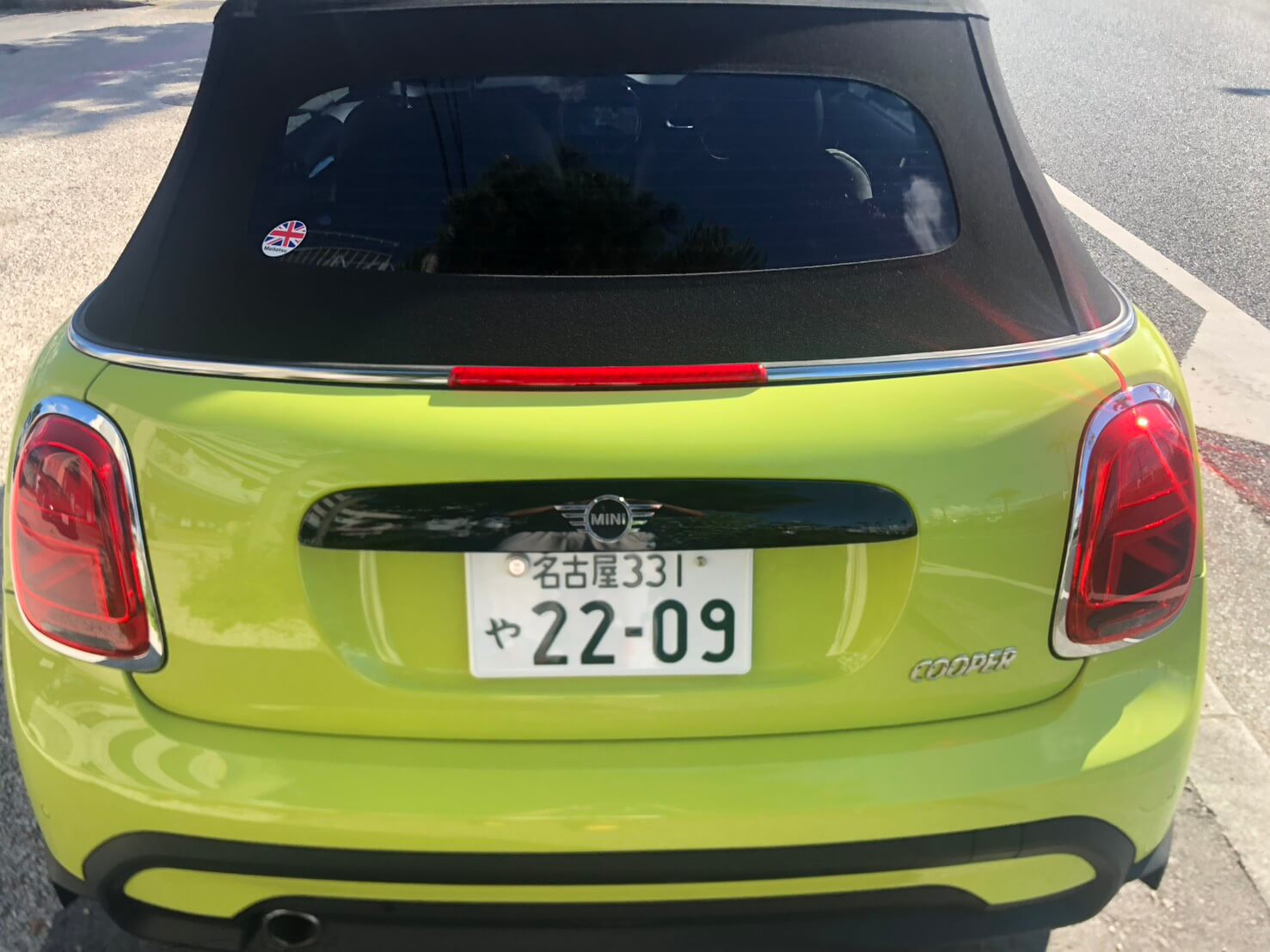 MINI ミニクーパーコンバーチブル(イエロー)