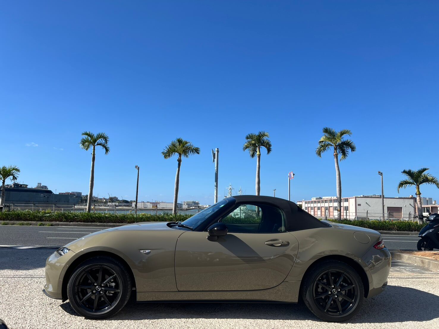 マツダ ロードスター S スペシャルパッケージ（ベージュ）