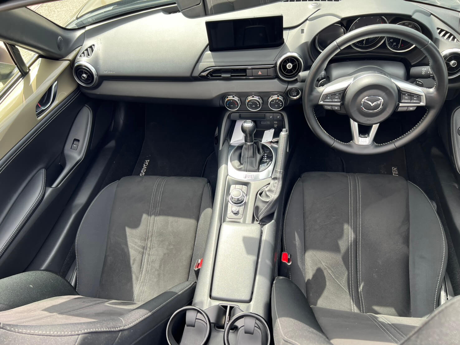 マツダ ロードスター S スペシャルパッケージ（ベージュ）