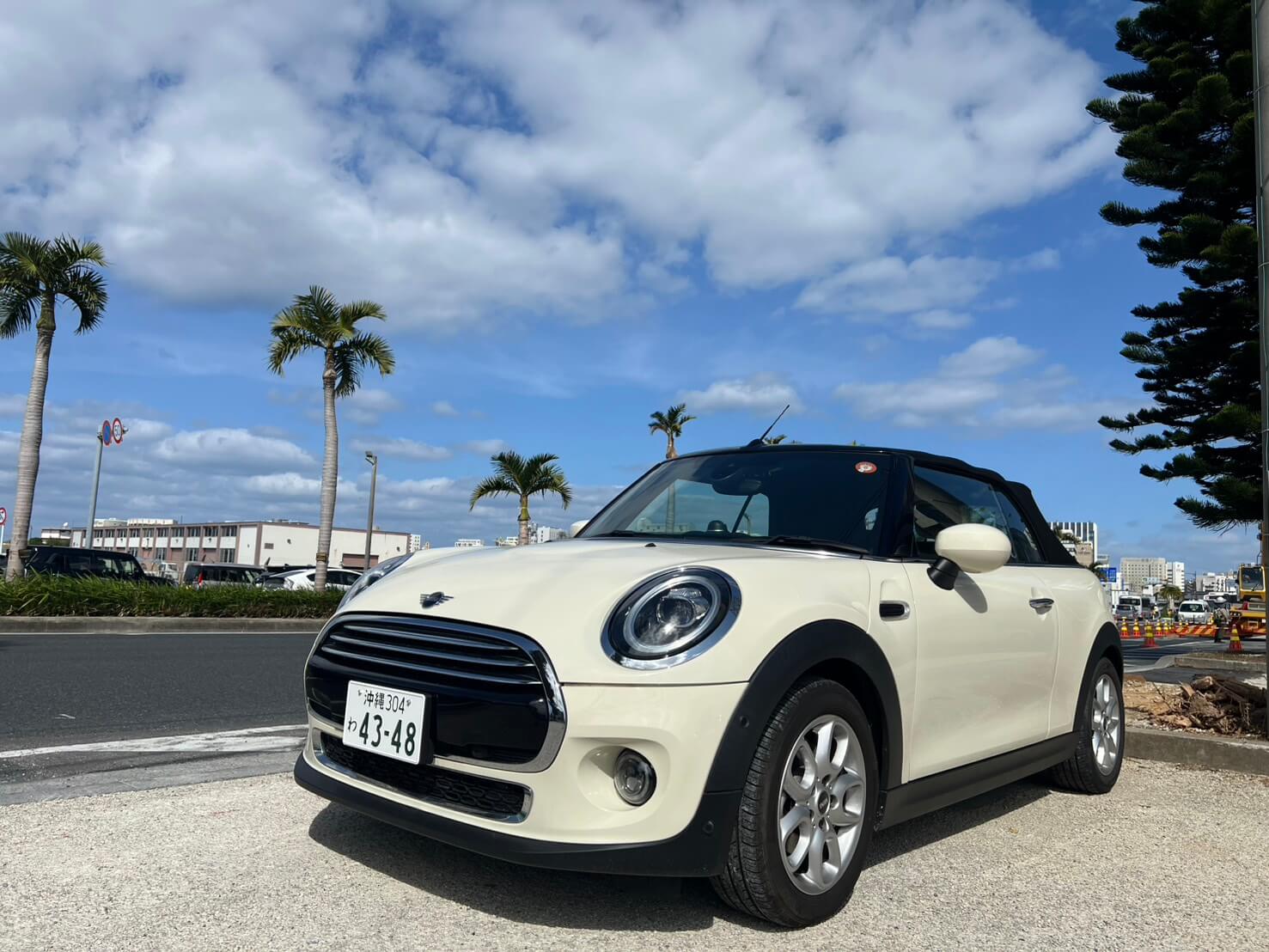 MINI ミニクーパーコンバーチブル（ホワイト）