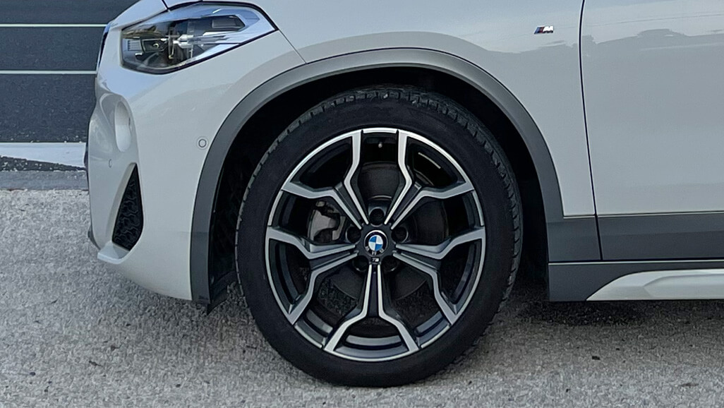 BMW X2 sDrive 18i MスポーツX